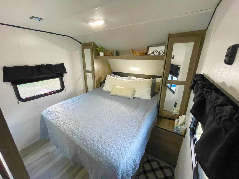 Rv Located On Private Property, Providing Access To The Guadalupe River, Accommodates Up To 5 Guests New Braunfels Exteriér fotografie